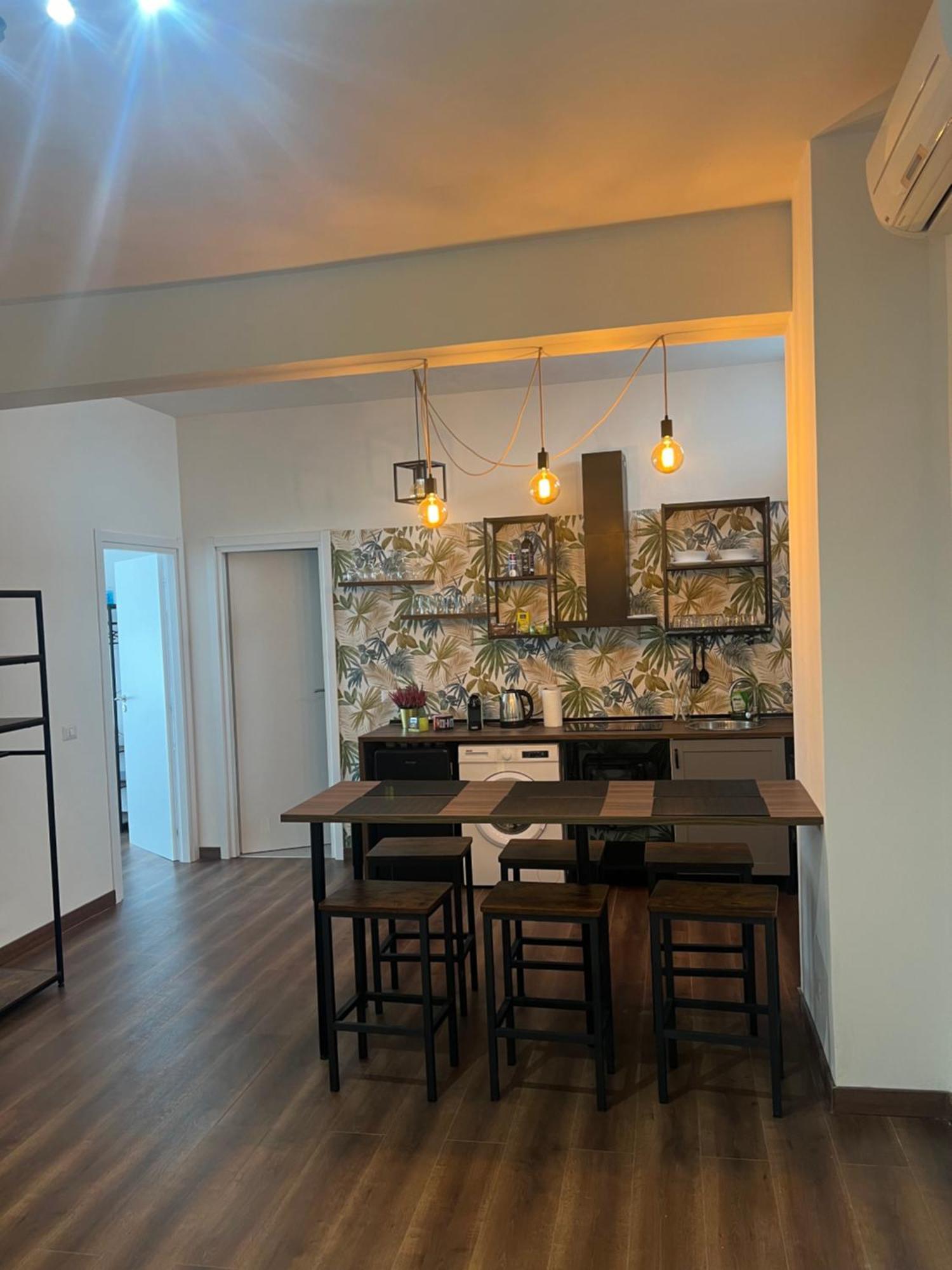 Apartment Sweet Rhome Rom